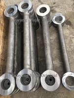 Autofahren, das Roben anschließt